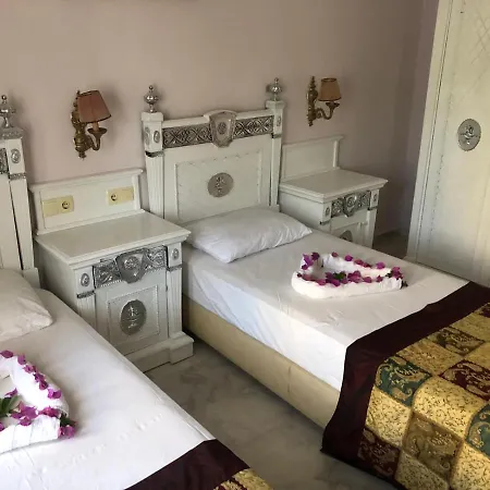 Otel Larina & Spa 5*